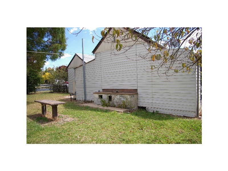 154 Bridge Street, Uralla NSW 2358