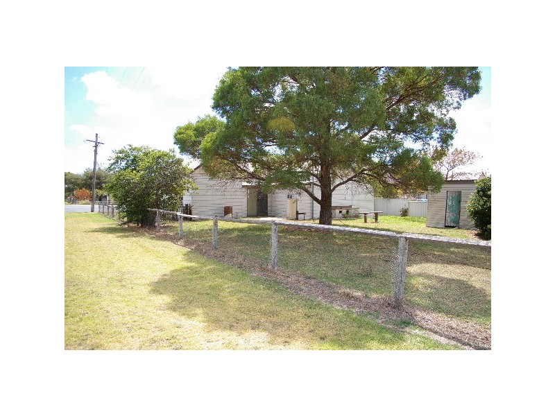 154 Bridge Street, Uralla NSW 2358