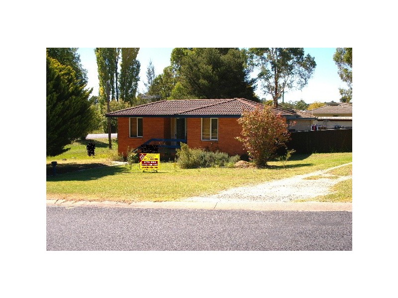 38 Duke Street, Uralla NSW 2358