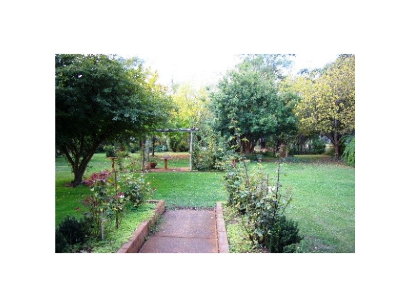 113 Goodes Road, Uralla NSW 2358