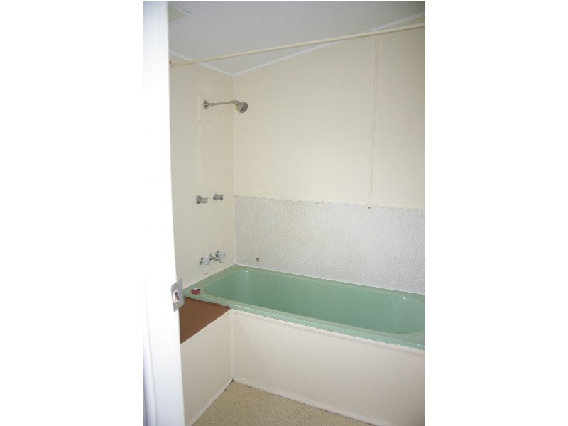 4 Rowan Avenue, Uralla NSW 2358