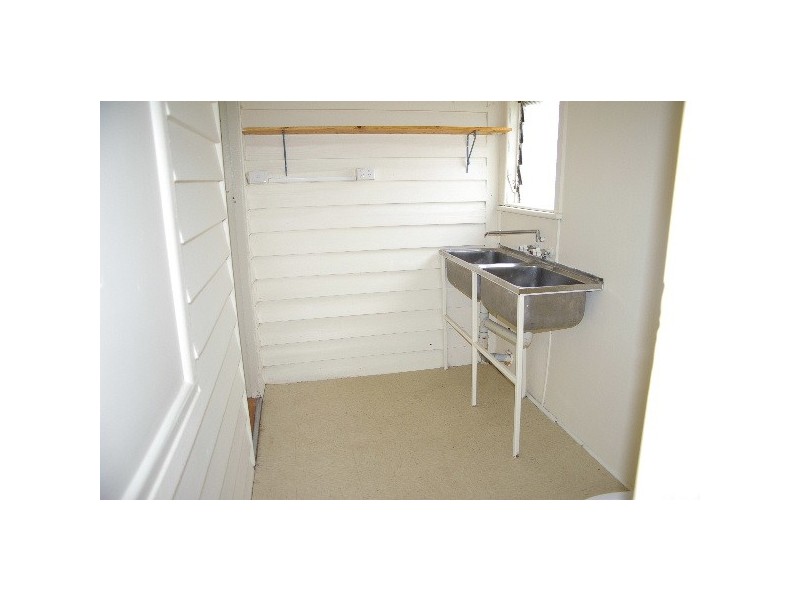 4 Rowan Avenue, Uralla NSW 2358