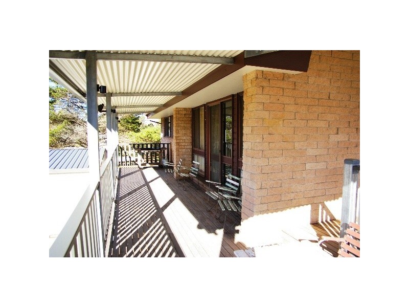 15 Rowan Avenue, Uralla NSW 2358