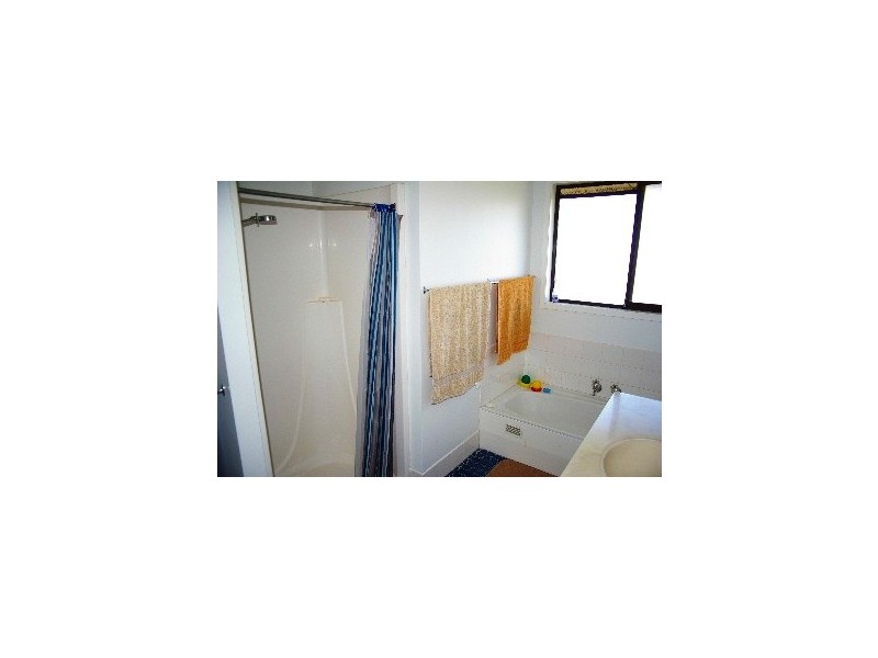 15 Rowan Avenue, Uralla NSW 2358