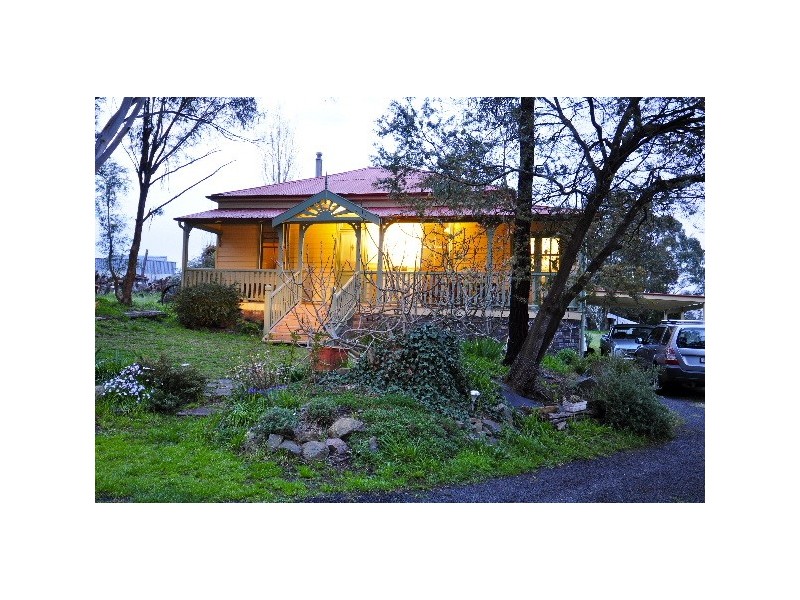 65 Bridge Street, Uralla NSW 2358