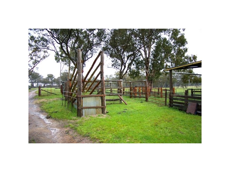 109 Watsons Creek Tilmunda Road, Watsons Creek NSW 2355
