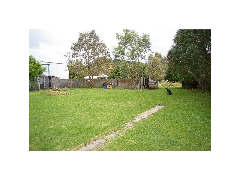 17 Bridge Street, Uralla NSW 2358