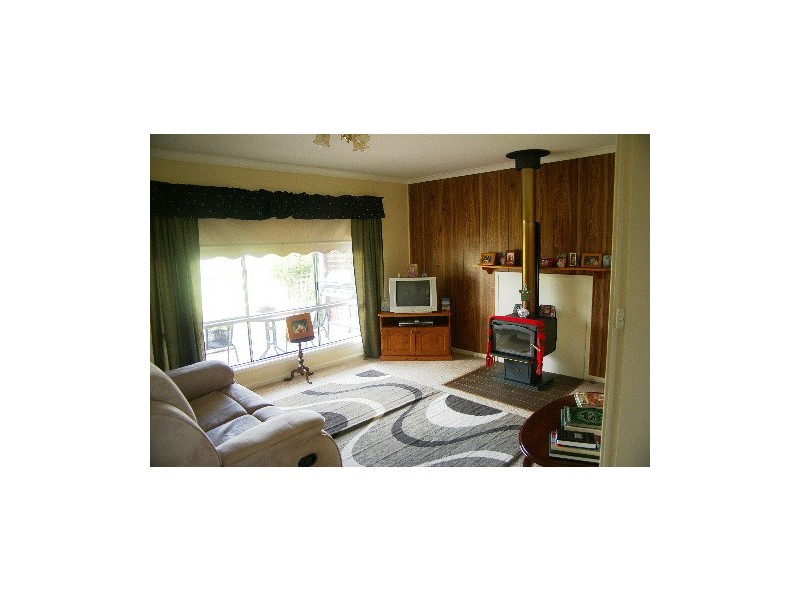 12 Bligh Avenue, Uralla NSW 2358