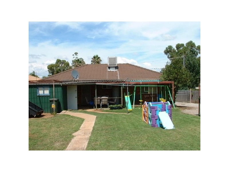 16 Hamilton Court, Tamworth NSW 2340