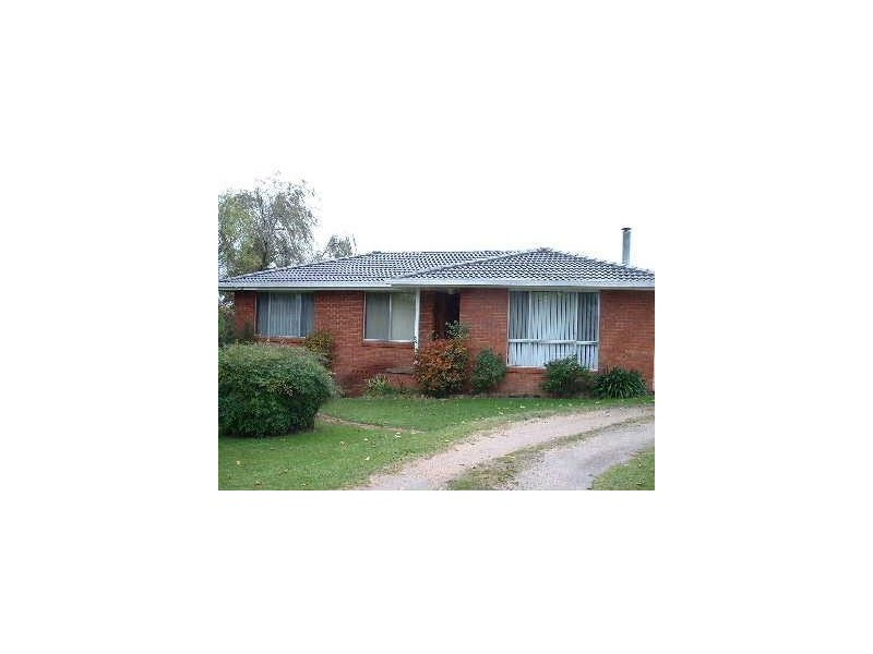 5 Salisbury Street, Uralla NSW 2358