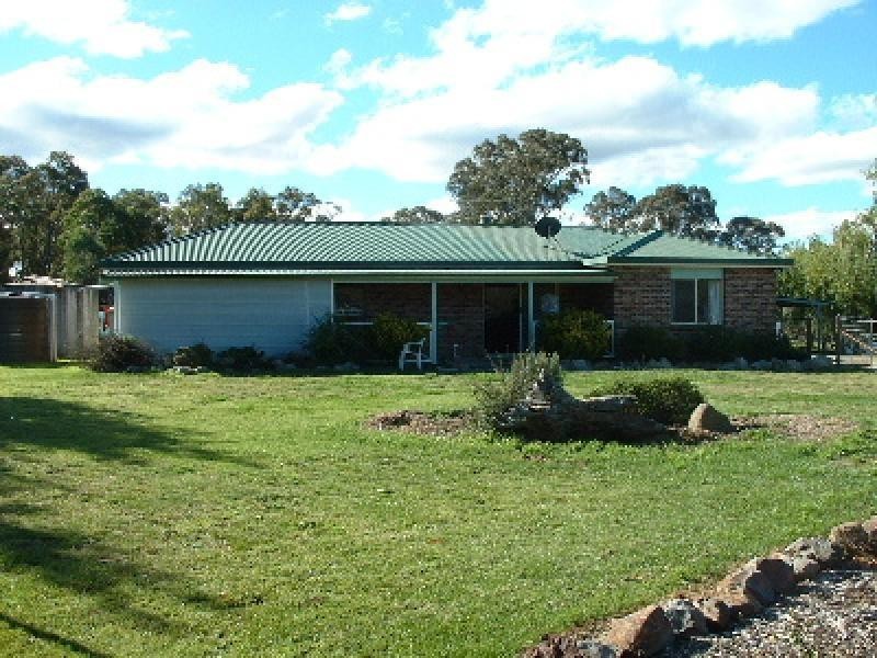 12 Panhandle Road, Uralla NSW 2358