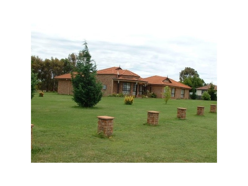 3 Roman Street, Uralla NSW 2358