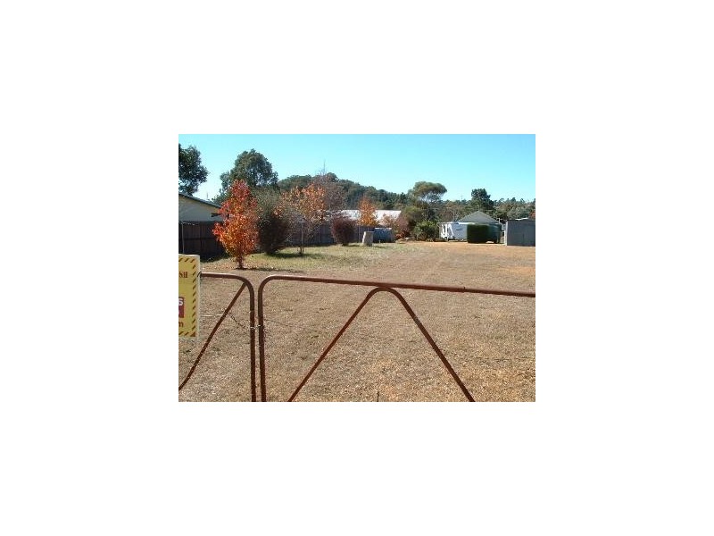 9 Munro Avenue, Uralla NSW 2358