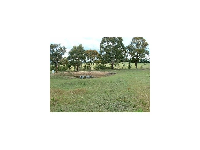 13 Devoncourt Road, Uralla NSW 2358