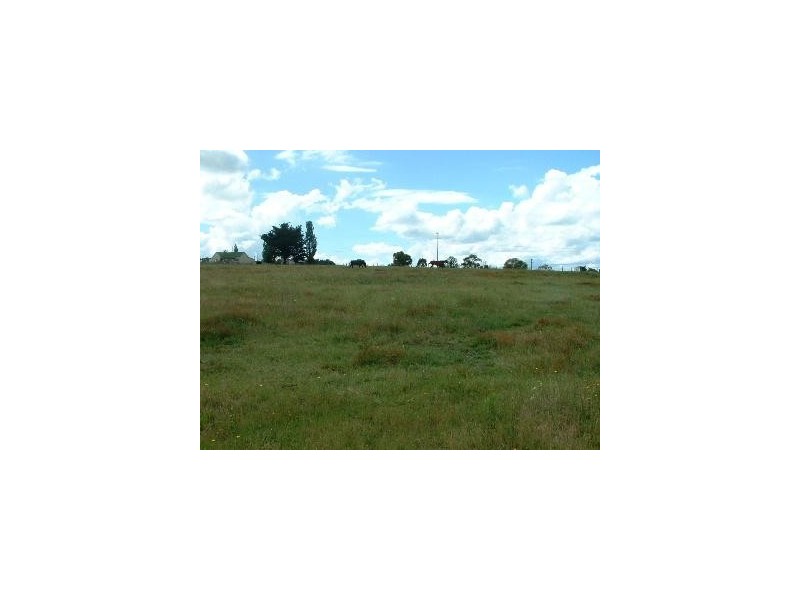 13 Devoncourt Road, Uralla NSW 2358