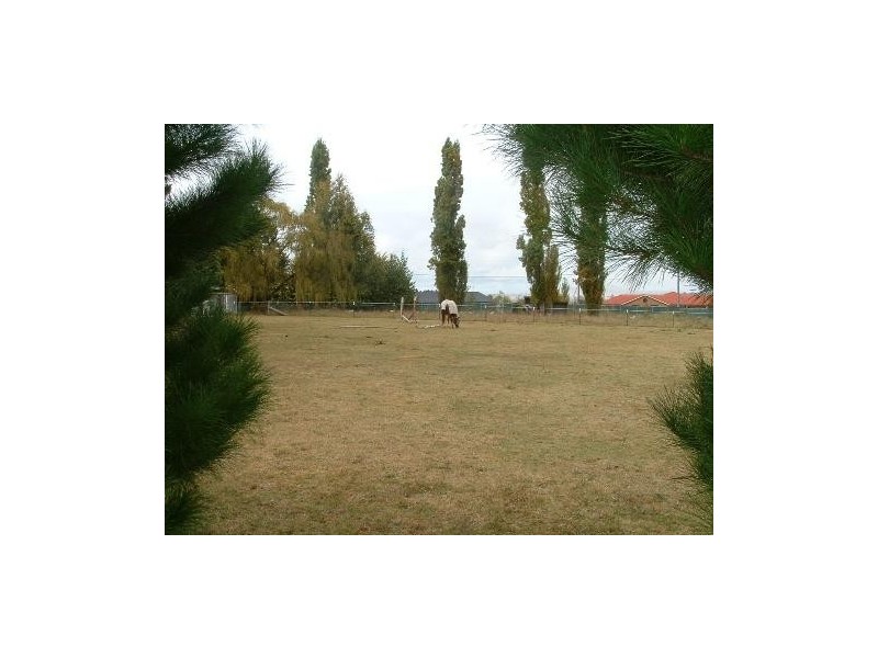 11 Gostwyck Road, Uralla NSW 2358