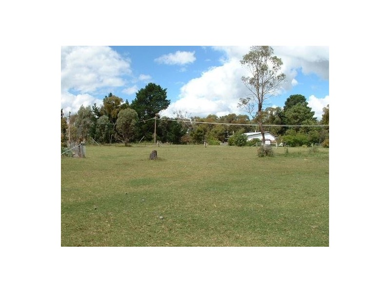 13 Wilkens Street, Uralla NSW 2358