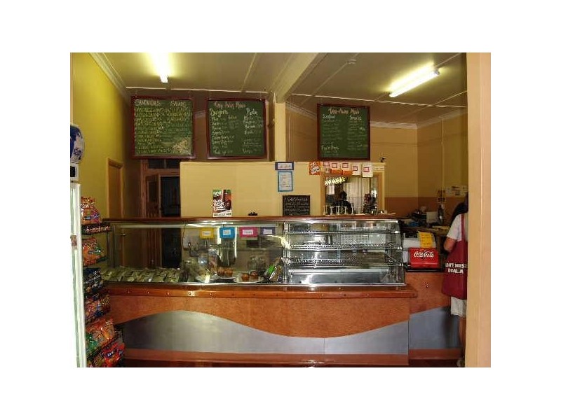 82 Bridge Street, Uralla NSW 2358