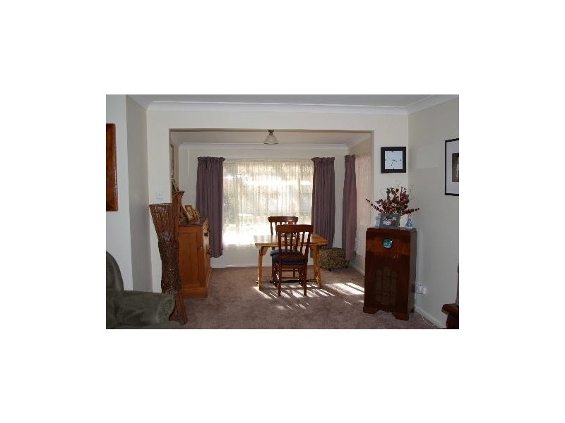 17 Bligh Avenue, Uralla NSW 2358