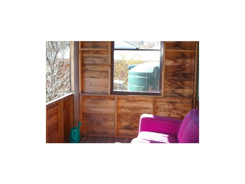 8 McKenzie Street, Uralla NSW 2358