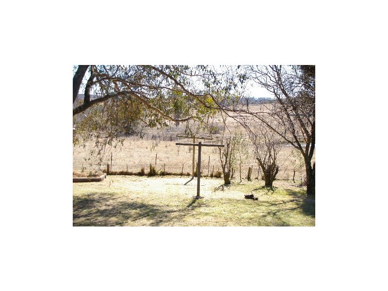 8 McKenzie Street, Uralla NSW 2358