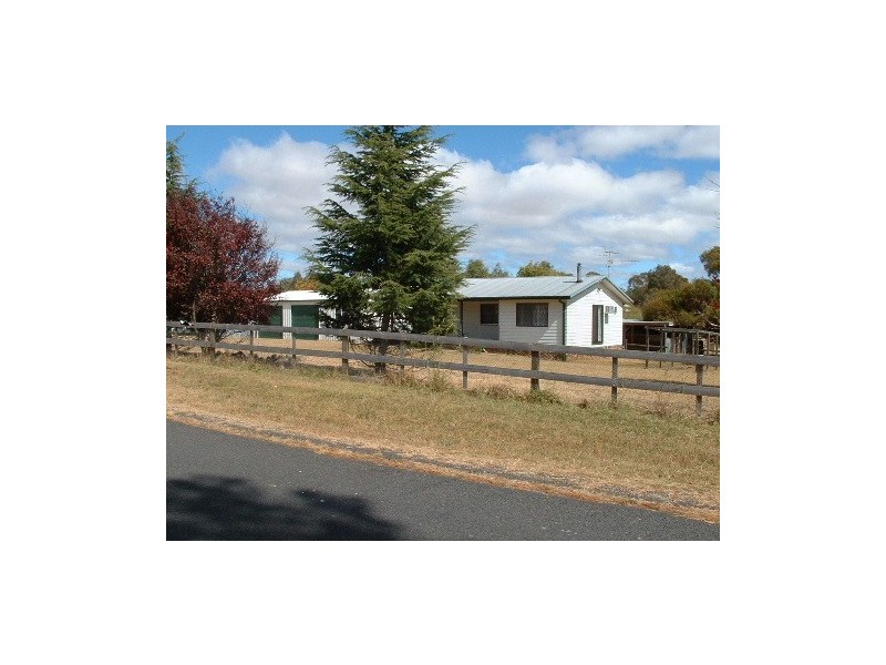 26 Warrick Street, Uralla NSW 2358