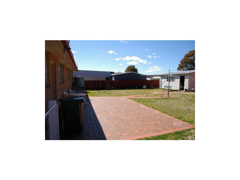 11 McMahon Street, Uralla NSW 2358