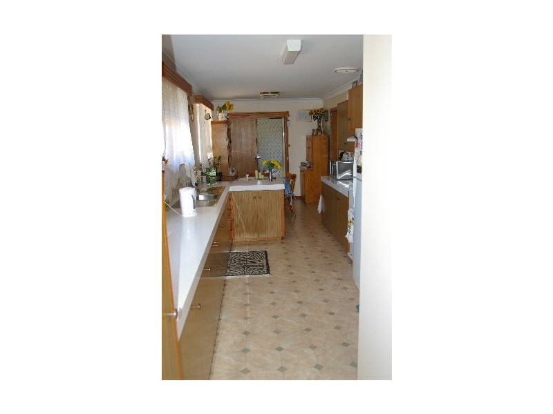 11 McMahon Street, Uralla NSW 2358