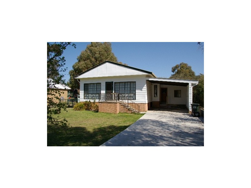 22 Salisbury Street, Uralla NSW 2358
