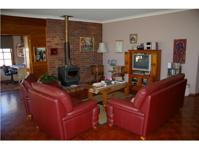 5 King Street, Uralla NSW 2358