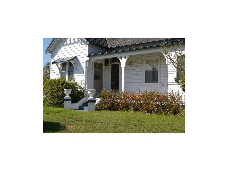 27 Hill Street, Uralla NSW 2358