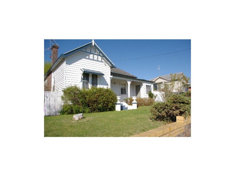 27 Hill Street, Uralla NSW 2358