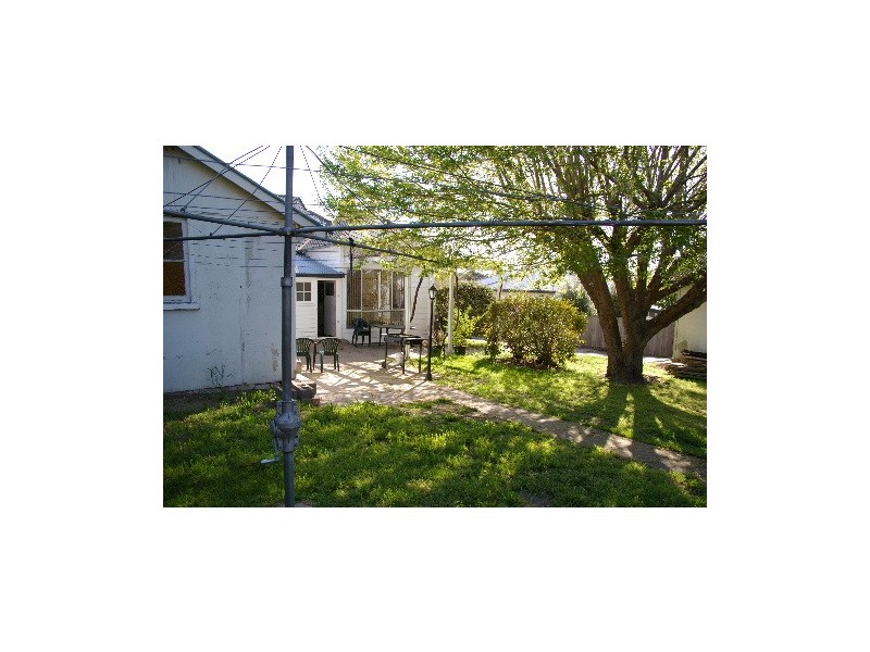 27 Hill Street, Uralla NSW 2358