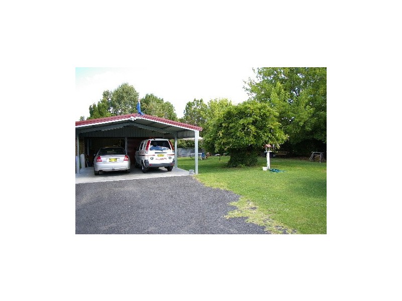 122 Bridge Street, Uralla NSW 2358