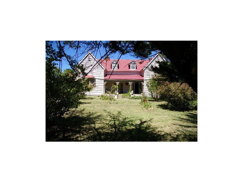 18 Salisbury Street, Uralla NSW 2358