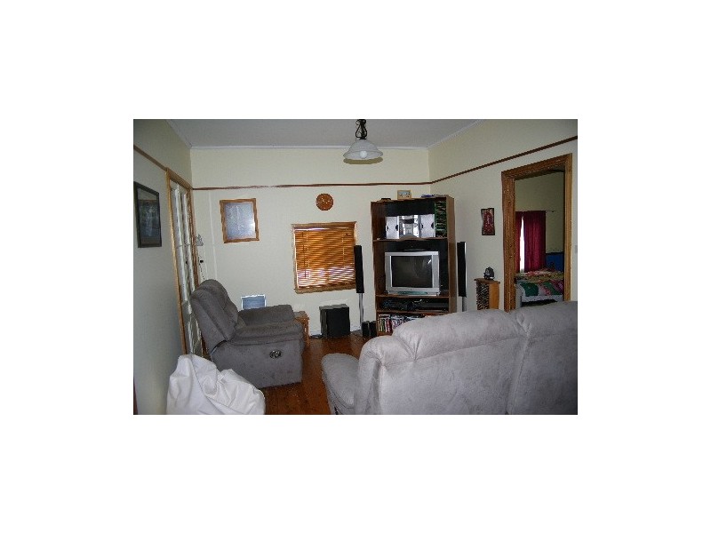 18 Queen Street, Uralla NSW 2358