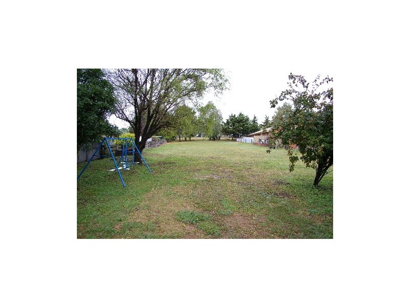 18 Queen Street, Uralla NSW 2358