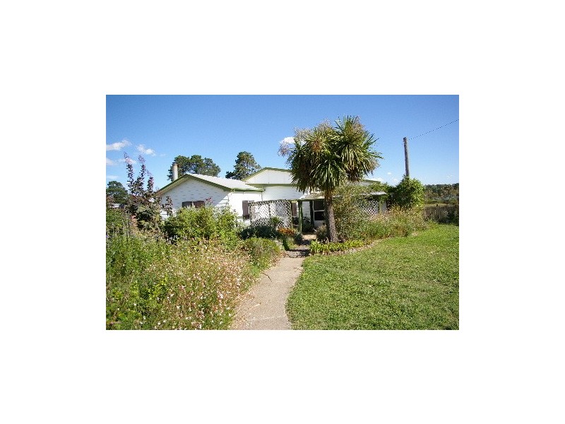 41 Leece Road, Uralla NSW 2358