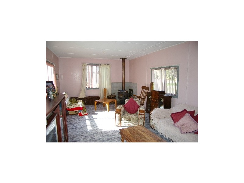 41 Leece Road, Uralla NSW 2358