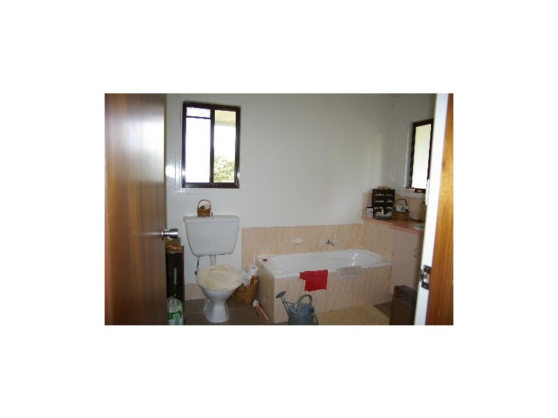 1 Marsh Lane, Uralla NSW 2358