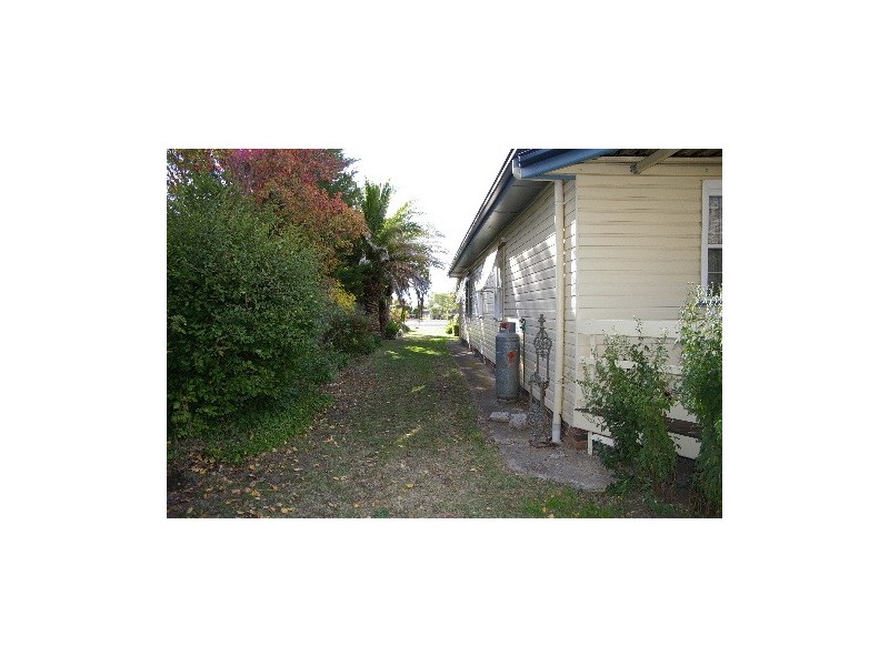 140 Bridge Street, Uralla NSW 2358