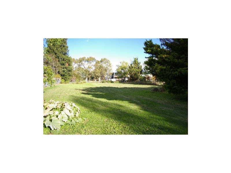 140 Bridge Street, Uralla NSW 2358