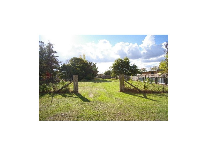 140 Bridge Street, Uralla NSW 2358