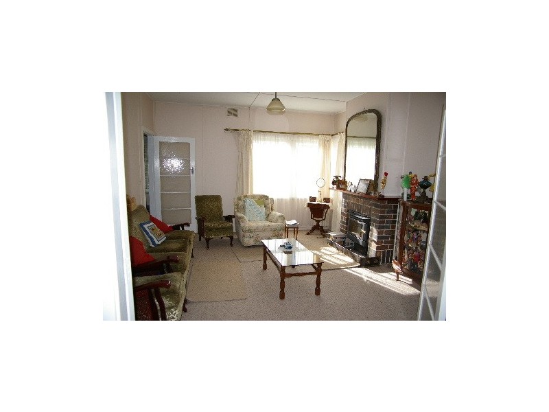 140 Bridge Street, Uralla NSW 2358