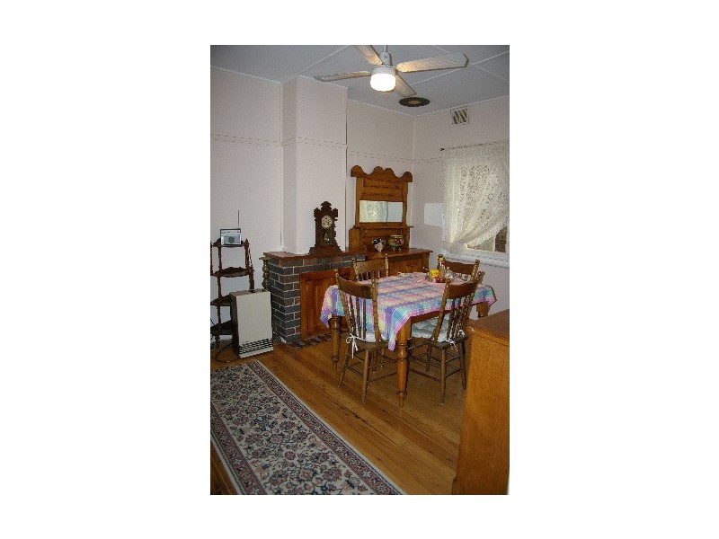 140 Bridge Street, Uralla NSW 2358