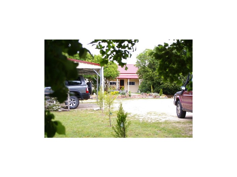 57 Leece Road, Uralla NSW 2358