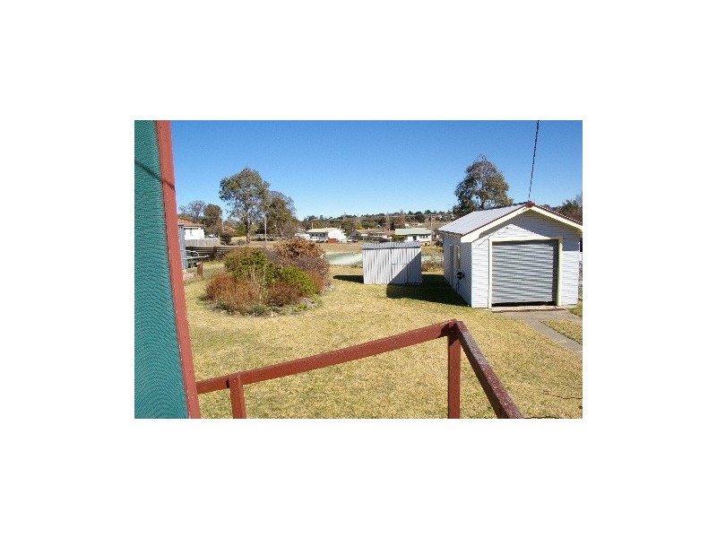 6 Salisbury Street, Uralla NSW 2358