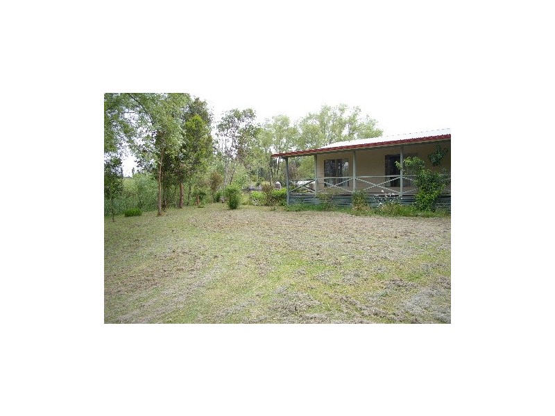 18 East Street, Uralla NSW 2358