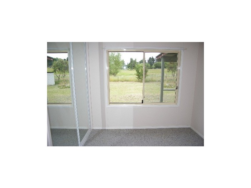 18 East Street, Uralla NSW 2358