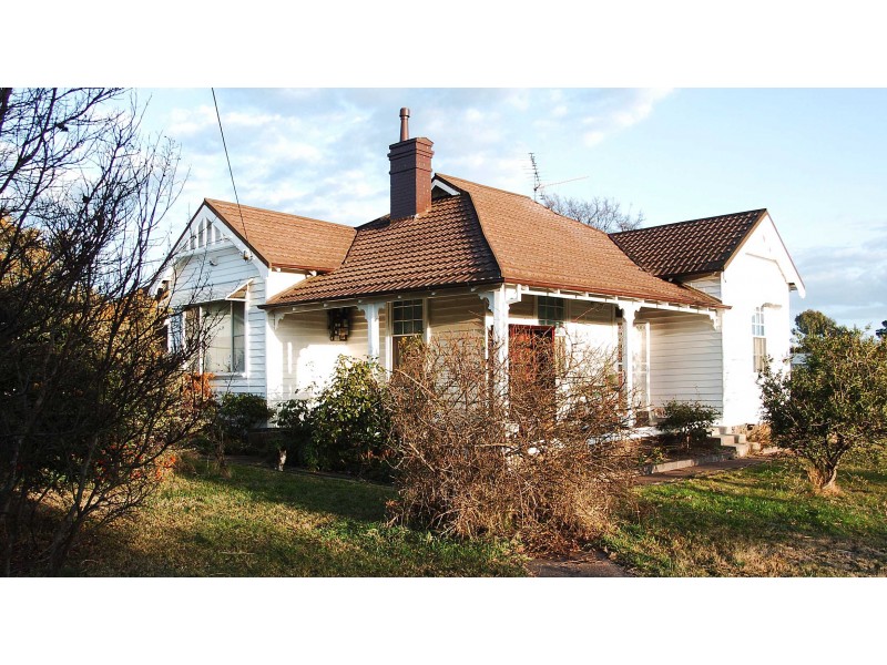 30 Park Street, Uralla NSW 2358